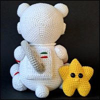 Product afbeelding astronaut beer achterkant Astronaut bear and star pattern