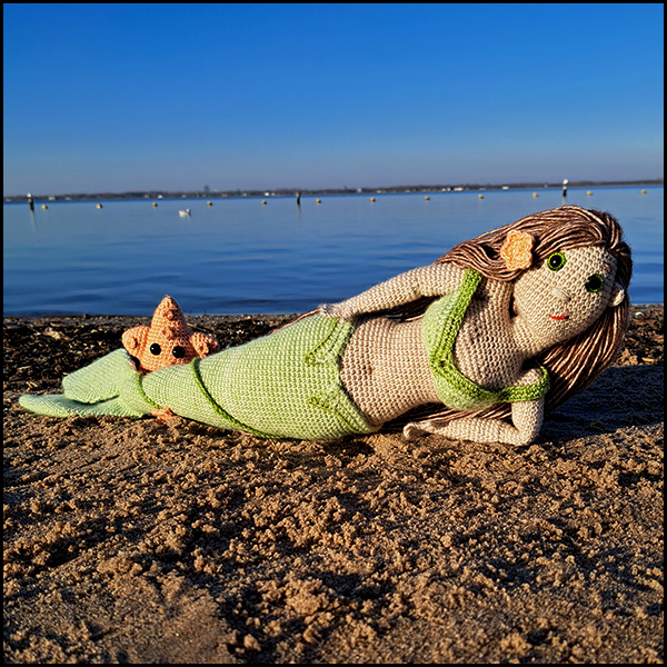Product afbeelding zeemeermin liggend strand Mermaid pattern