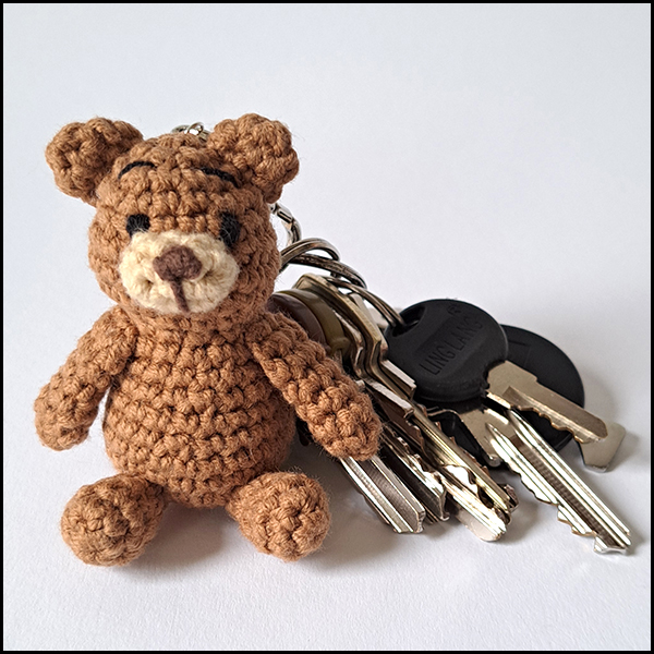 Product afbeelding mini beertje sleutelhanger Mini bear pattern
