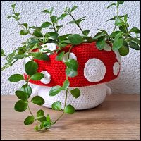 Product afbeelding Paddenstoel plantenpotje achterkant Mushroom planter/crochet buddy pattern