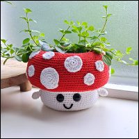 Product afbeelding Paddenstoel plantenpotje voorkant 2 Mushroom planter/crochet buddy pattern