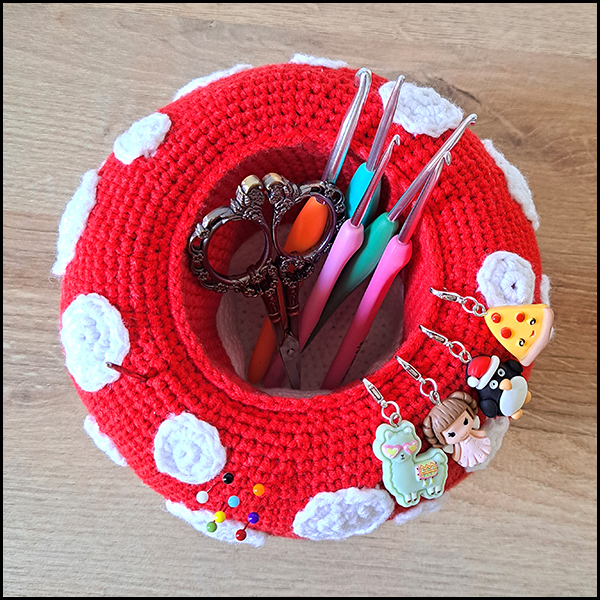Product afbeelding paddenstoel bovenkant haakhulpje Mushroom planter/crochet buddy pattern