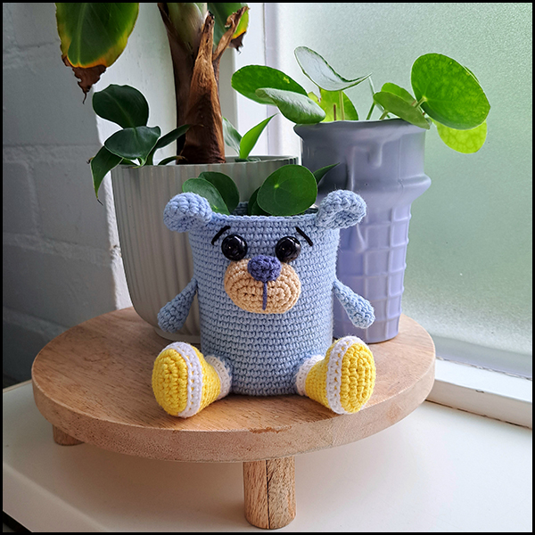 Product afbeelding plantenpotje beer blauw 2 Bear planter pattern