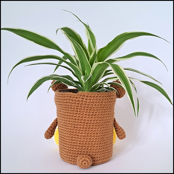Product afbeelding plantenpotje beer bruin achterkant Bear planter pattern