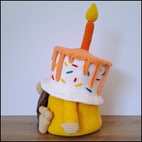 Product afbeelding Gnome taart zijkant 2 Cake gnome hollowbelly pattern