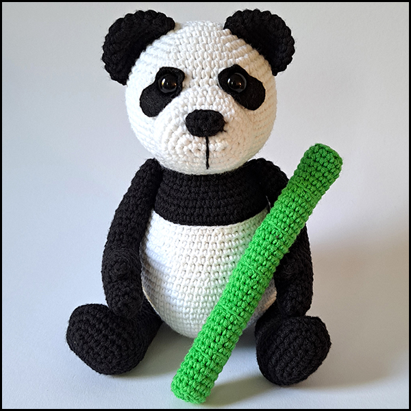 Product afbeelding Benny de panda voorkant Benny the (panda)bear pattern