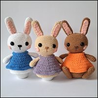 Product afbeelding 3 konijnen Easter bunny egg warmer and amigurumi pattern