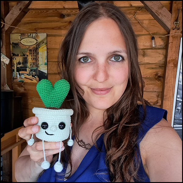 Product afbeelding Plantenpotje hart groen en ik Heart planter pattern