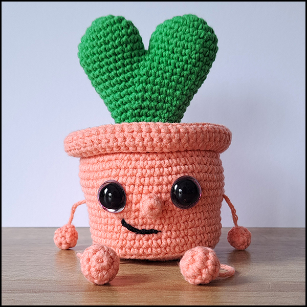 Product afbeelding Plantenpotje hart roze voorkant Heart planter pattern