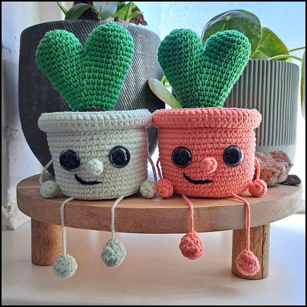 Product afbeelding plantenpotjes hart samen voorkant vensterbank Heart planter pattern